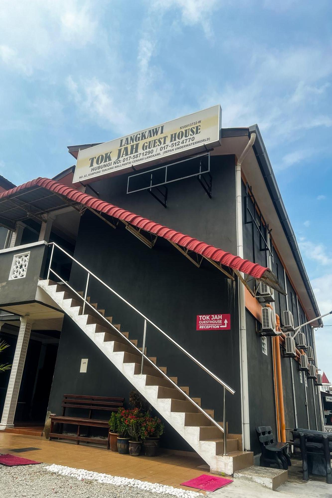 Langkawi Tok Jah Pantai Cenang 2*