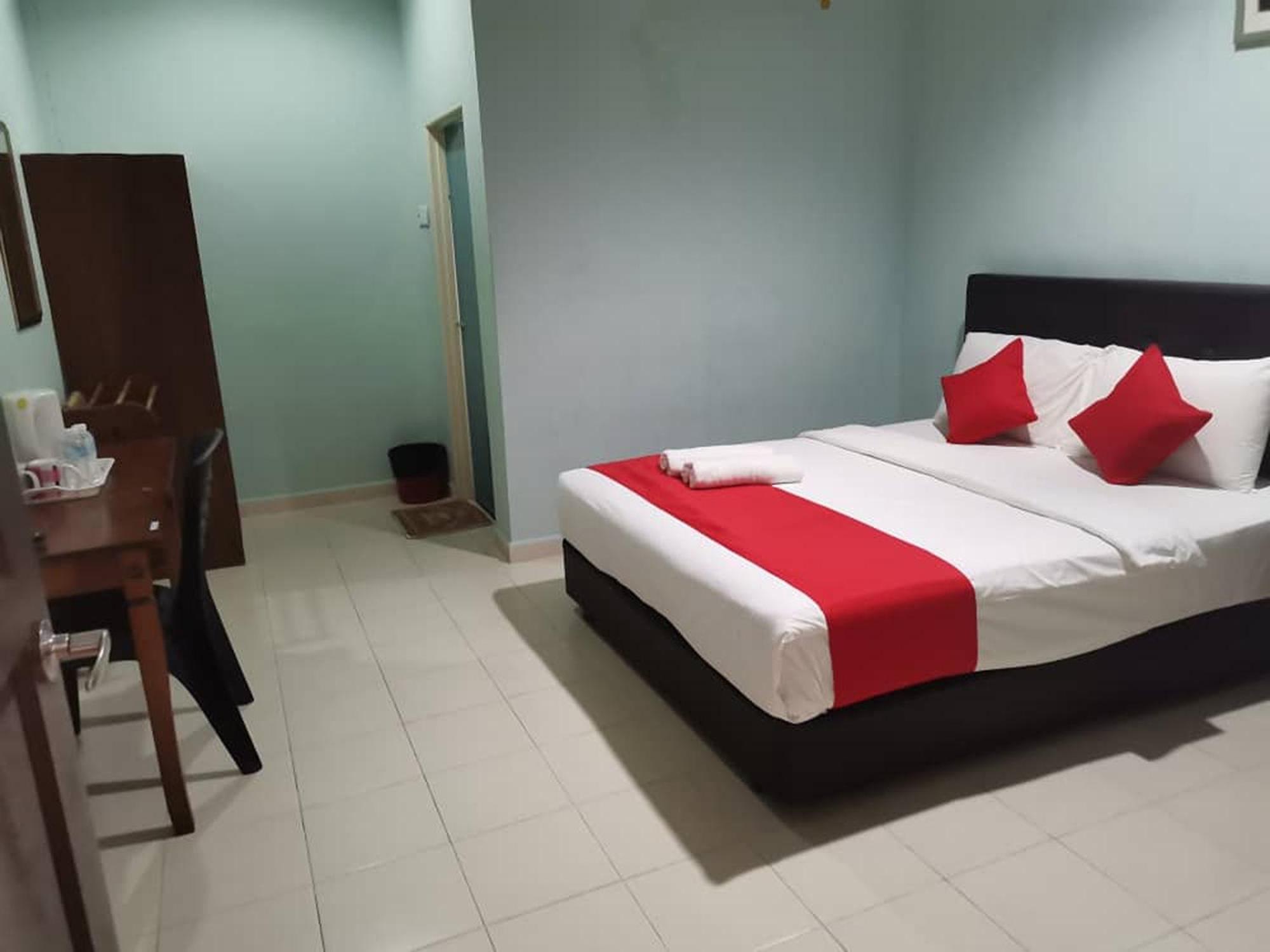 Langkawi Tok Jah Pantai Cenang 2*